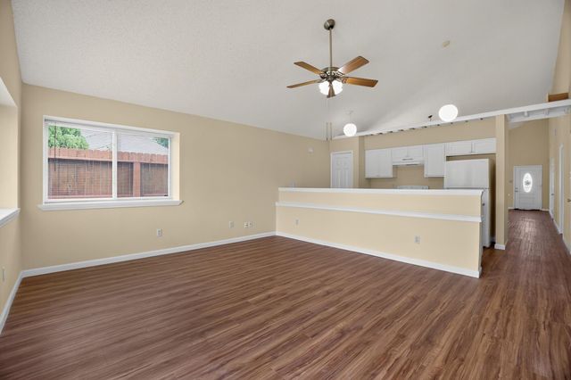 12046 N Fairhollow Lane, Houston, TX 77043