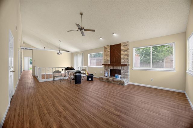 12046 N Fairhollow Lane, Houston, TX 77043