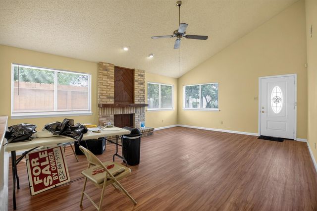 12046 N Fairhollow Lane, Houston, TX 77043