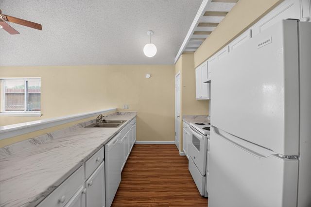 12046 N Fairhollow Lane, Houston, TX 77043