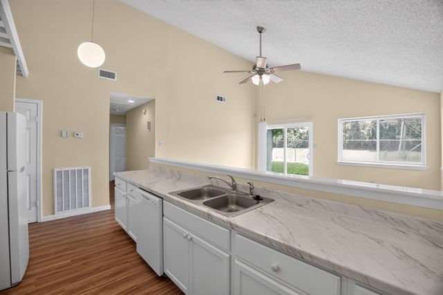 12046 N Fairhollow Lane, Houston, TX 77043