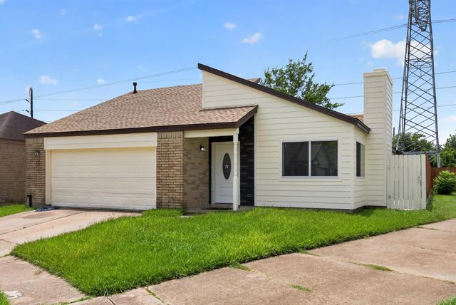 12046 N Fairhollow Lane, Houston, TX 77043