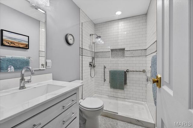 202 Whitehall Drive, O'fallon, IL 62269