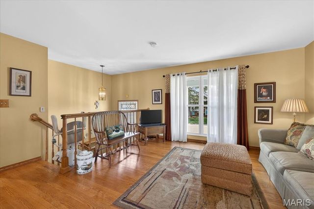 202 Whitehall Drive, O'fallon, IL 62269