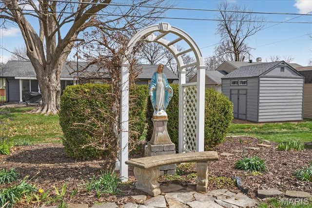 202 Whitehall Drive, O'fallon, IL 62269