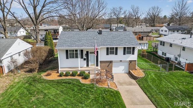 202 Whitehall Drive, O'fallon, IL 62269