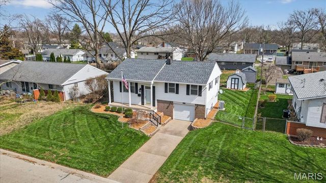 202 Whitehall Drive, O'fallon, IL 62269