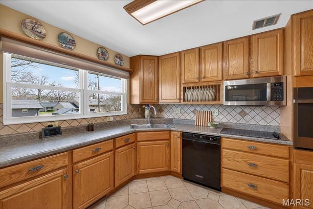 202 Whitehall Drive, O'fallon, IL 62269