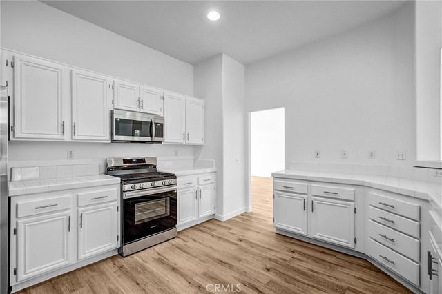 736 Rembrandt, Corona, CA 92882