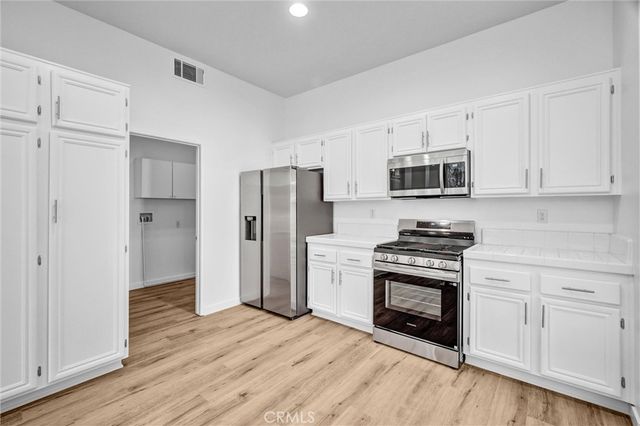 736 Rembrandt, Corona, CA 92882