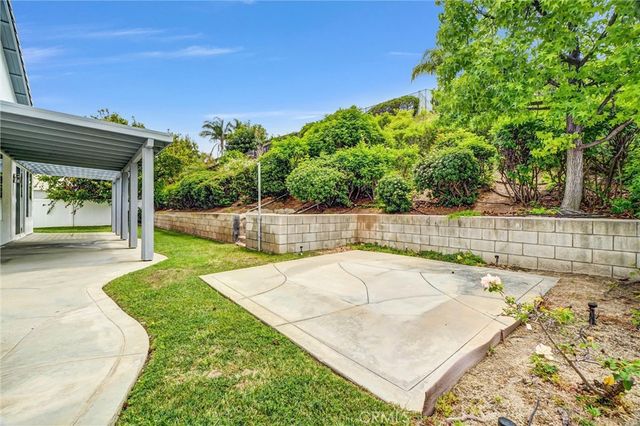 736 Rembrandt, Corona, CA 92882