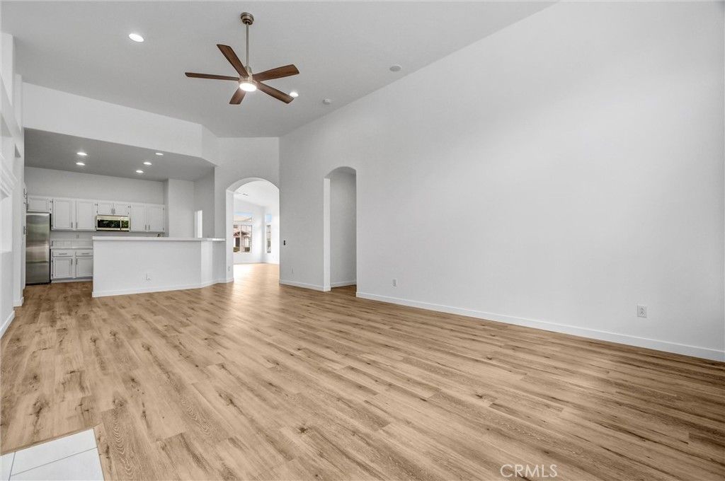 Image 12 of property listing at 736 Rembrandt, Corona, CA 92882