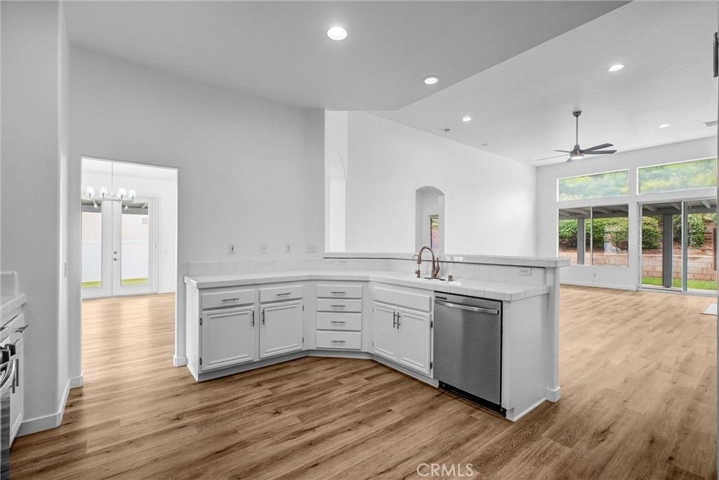 Image 18 of property listing at 736 Rembrandt, Corona, CA 92882