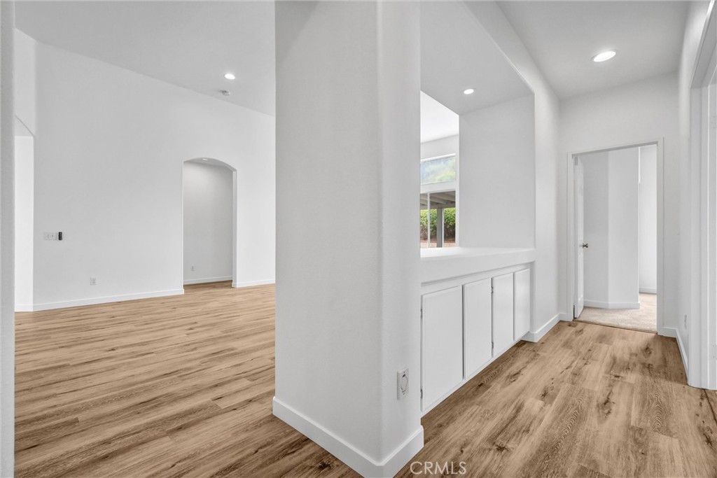 Image 26 of property listing at 736 Rembrandt, Corona, CA 92882