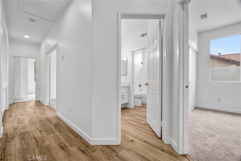 Image 28 of property listing at 736 Rembrandt, Corona, CA 92882