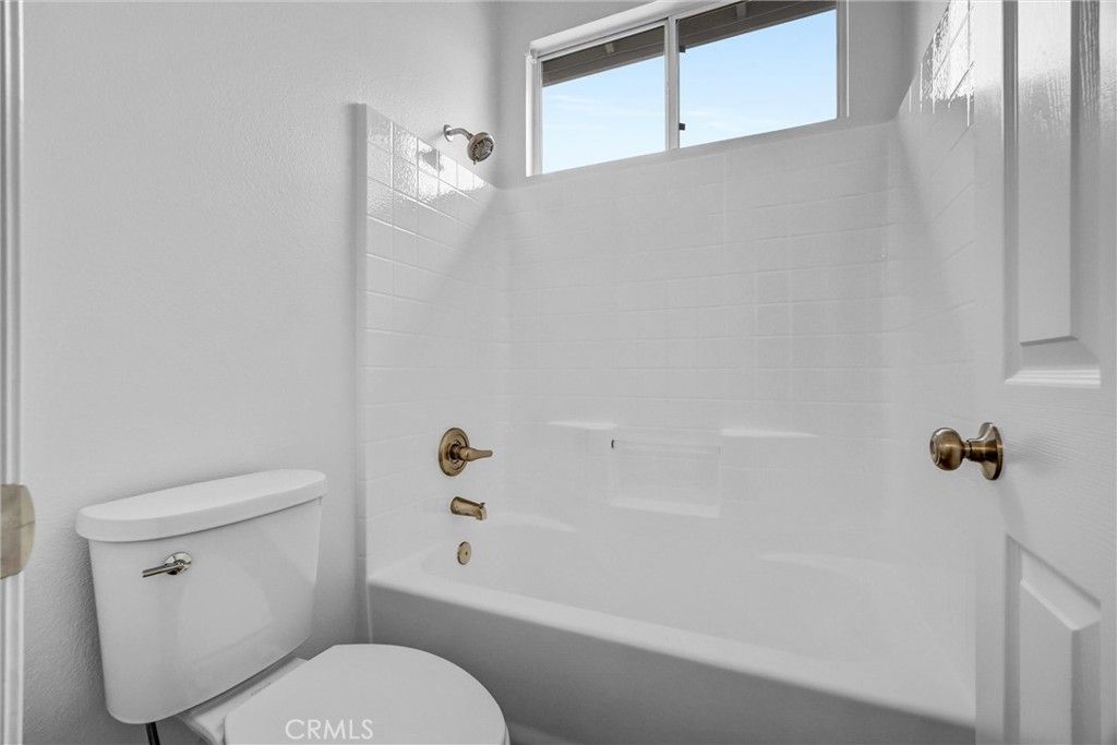 Image 32 of property listing at 736 Rembrandt, Corona, CA 92882