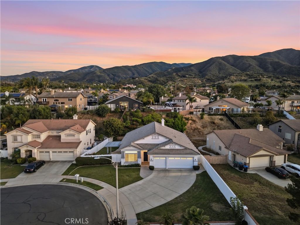 Image 50 of property listing at 736 Rembrandt, Corona, CA 92882