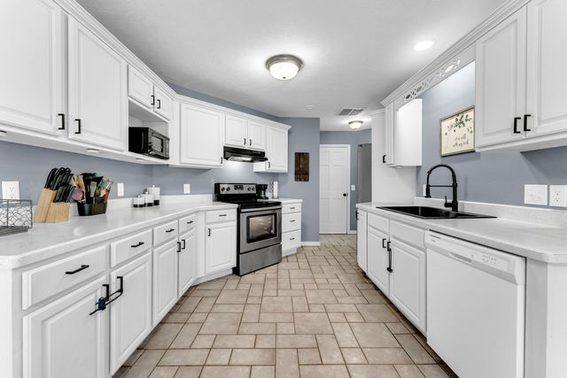 1407 Raspberry Court, Nixa, MO 65714