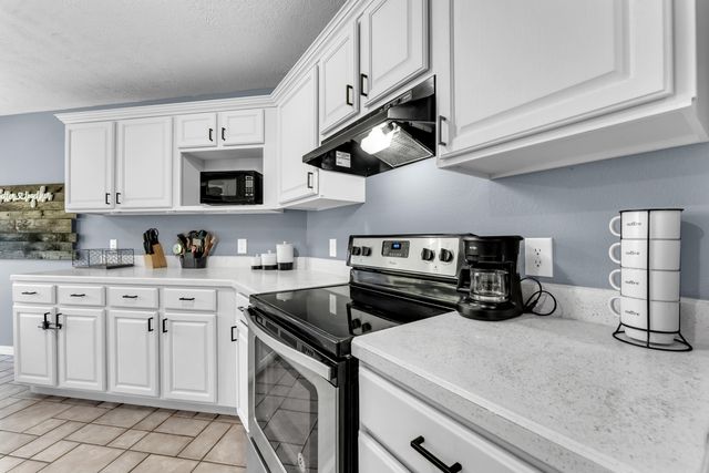 1407 Raspberry Court, Nixa, MO 65714