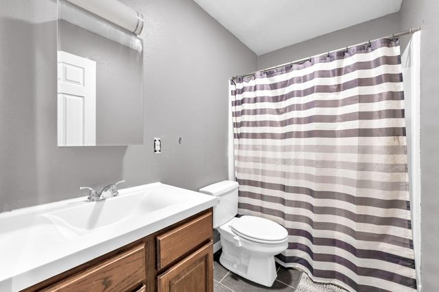 1407 Raspberry Court, Nixa, MO 65714