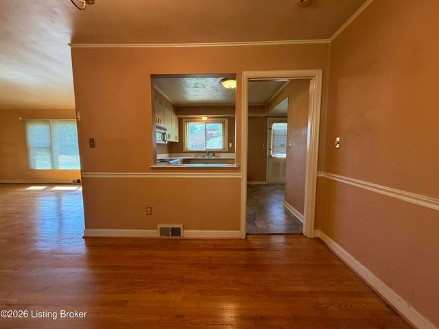 418 N 2nd St, Bardstown, KY 40004