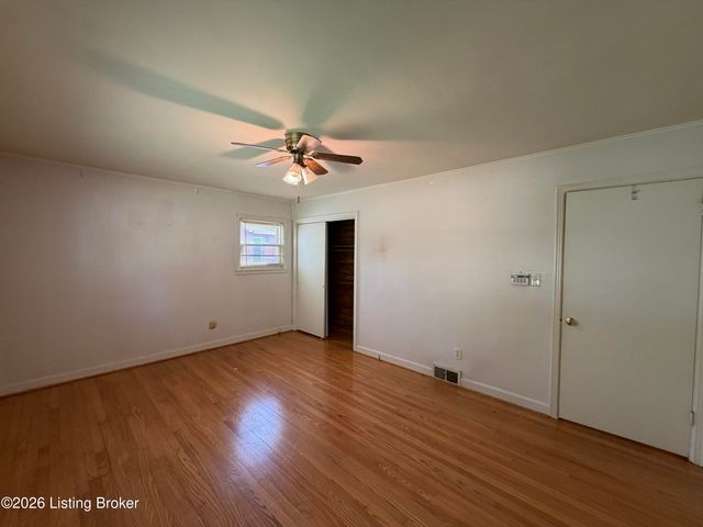418 N 2nd St, Bardstown, KY 40004