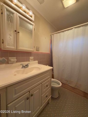 418 N 2nd St, Bardstown, KY 40004