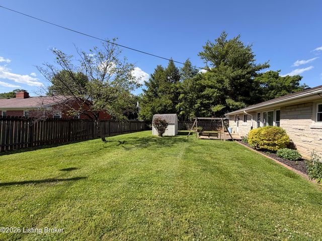 418 N 2nd St, Bardstown, KY 40004