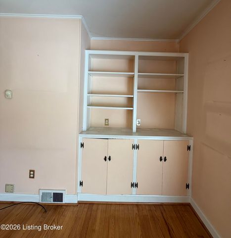 418 N 2nd St, Bardstown, KY 40004