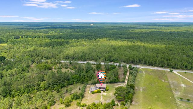 318 Oakridge Cemetery Road, Defuniak Springs, FL 32435