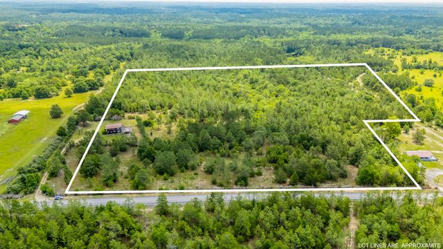 318 Oakridge Cemetery Road, Defuniak Springs, FL 32435