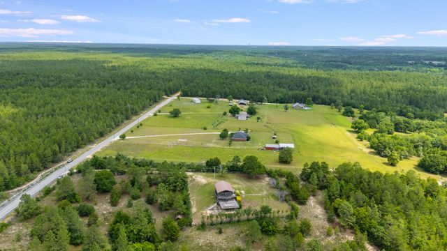 318 Oakridge Cemetery Road, Defuniak Springs, FL 32435
