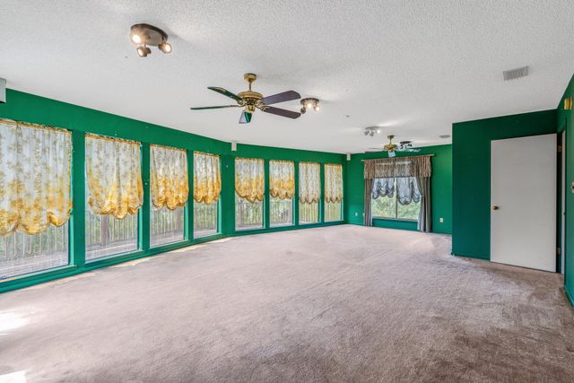 318 Oakridge Cemetery Road, Defuniak Springs, FL 32435