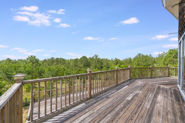 318 Oakridge Cemetery Road, Defuniak Springs, FL 32435