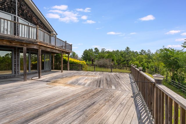 318 Oakridge Cemetery Road, Defuniak Springs, FL 32435