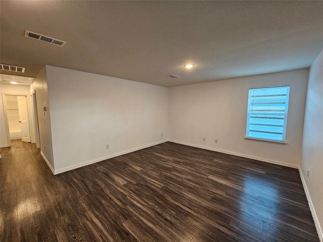 5113 Avenue G, Fort Worth, TX 76105