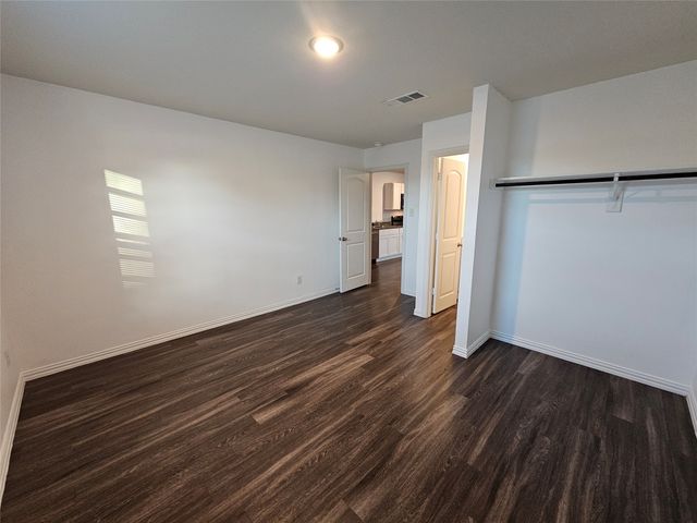 5113 Avenue G, Fort Worth, TX 76105