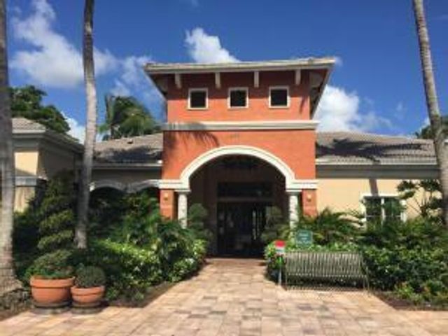 4195 N Haverhill Road 324, West Palm Beach, FL 33417
