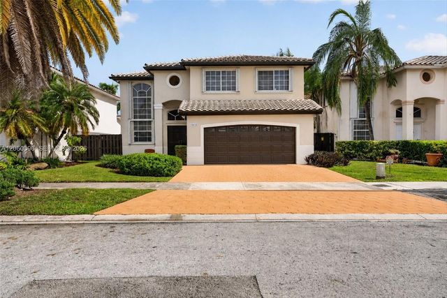 15615 SW 95th Ln, Miami, FL 33196