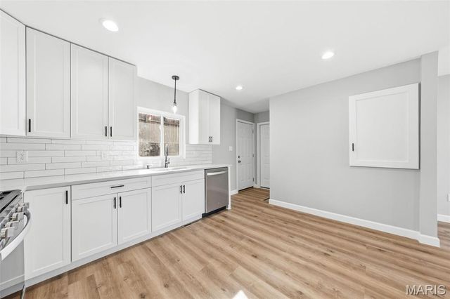 10609 Lochness Court, St Louis, MO 63114