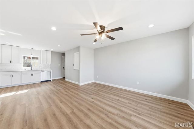 10609 Lochness Court, St Louis, MO 63114