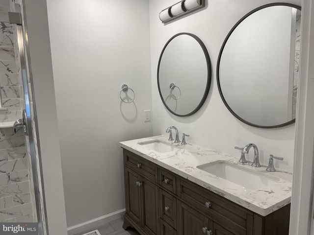 1666 HEMLOCK CIR, Downingtown, PA 19335