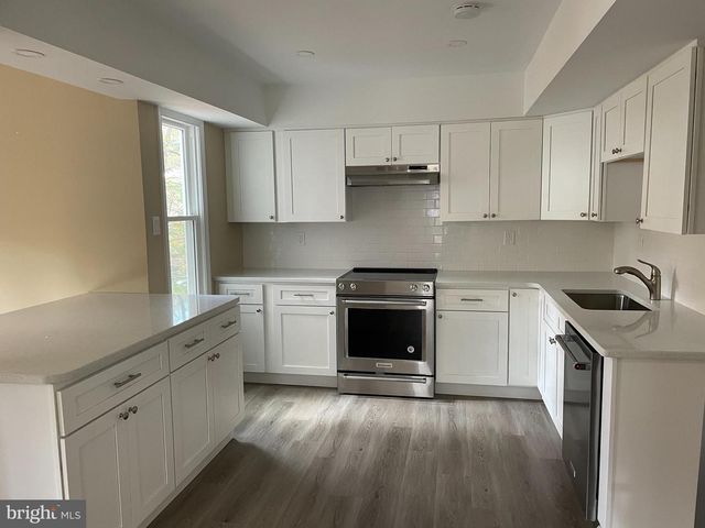 1666 HEMLOCK CIR, Downingtown, PA 19335