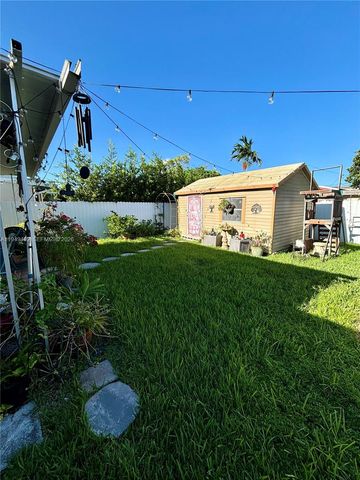 3521 SW 88th Ct, Miami, FL 33165