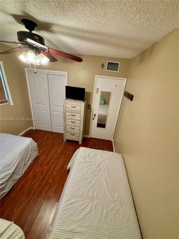 3521 SW 88th Ct, Miami, FL 33165