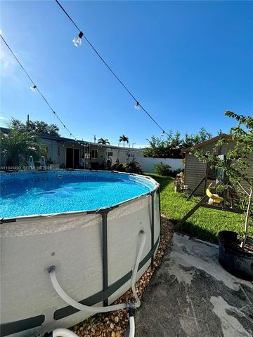 3521 SW 88th Ct, Miami, FL 33165