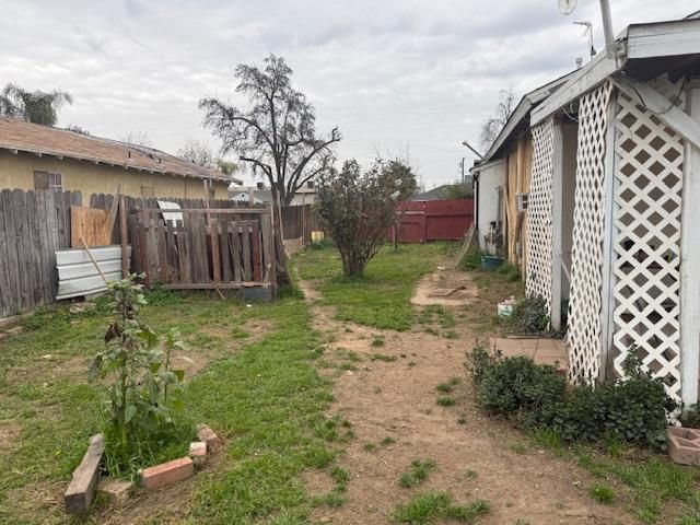 3039 E Hedges Avenue, Fresno, CA 93703