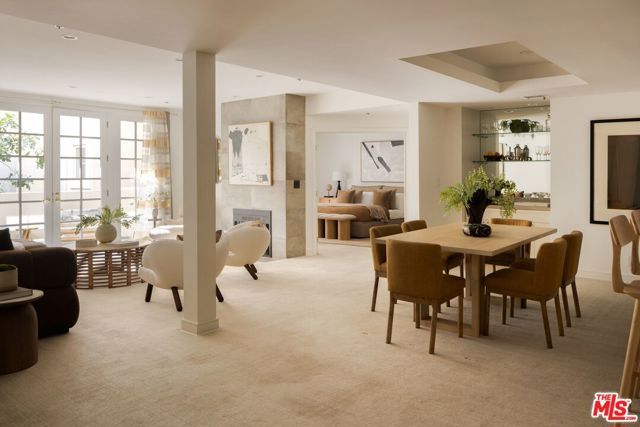 575 S Barrington Avenue 204, Los Angeles, CA 90049