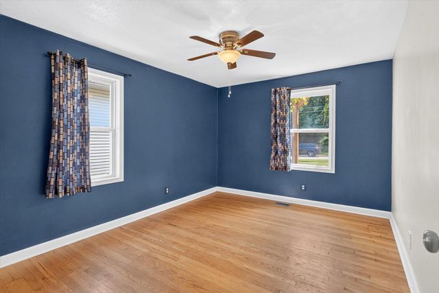 1345 E Walnut Street, Springfield, MO 65802