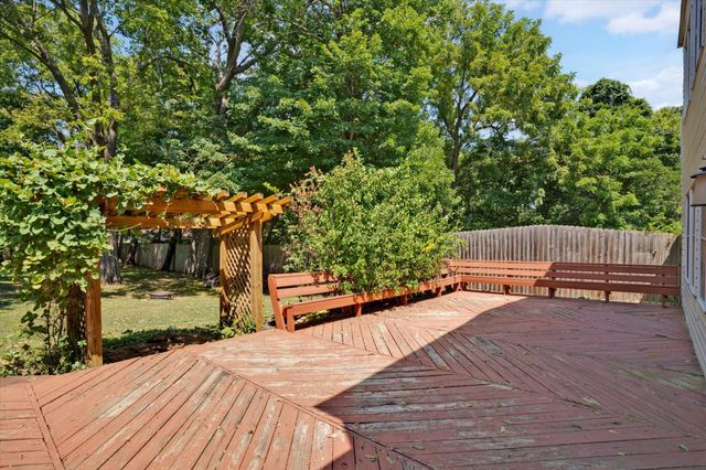 1345 E Walnut Street, Springfield, MO 65802